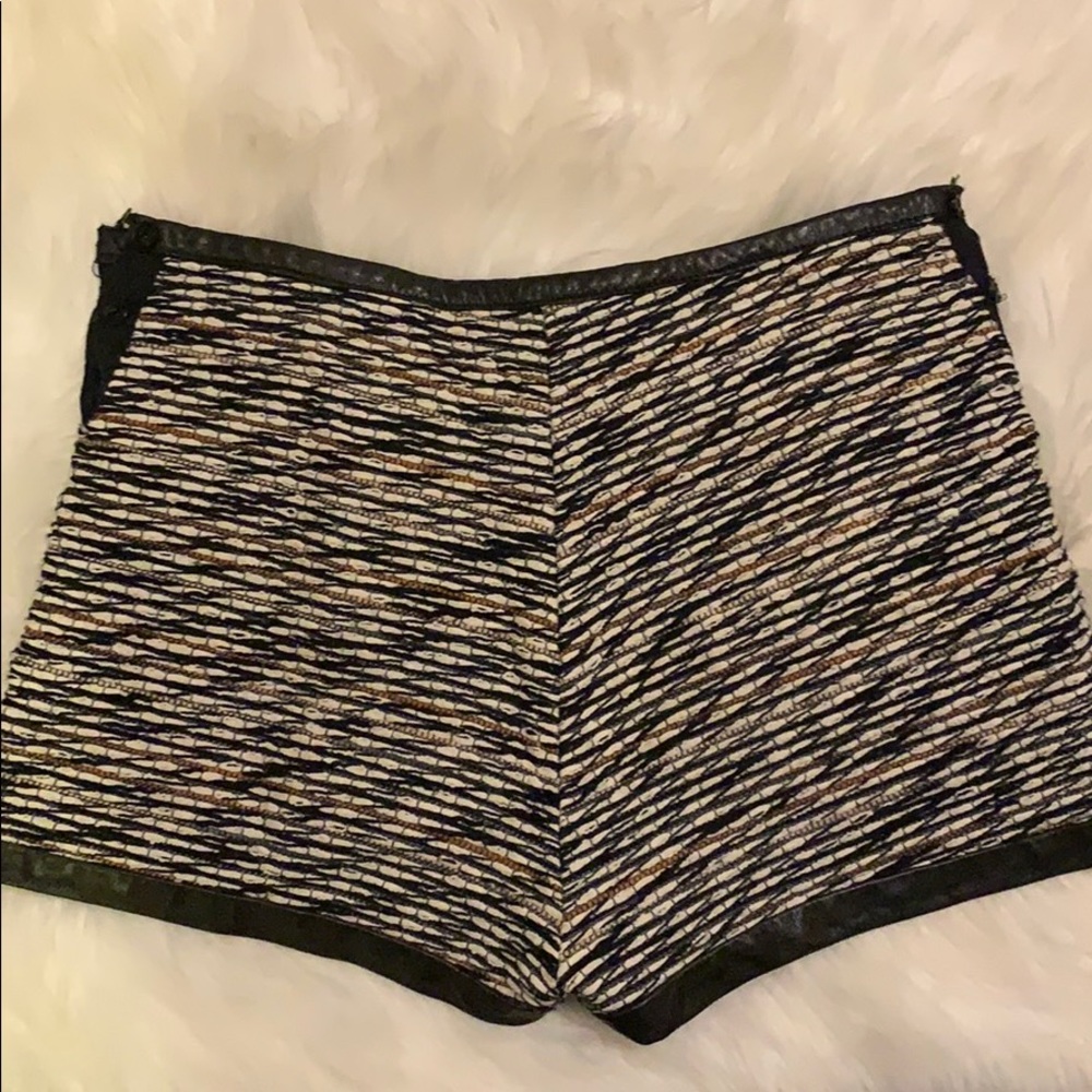 Ter et Bantine‎ fancy shorts with leather trim - Picture 7 of 7